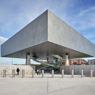 图片[4]-ZGF建筑事务所为圣地亚哥设计海军海豹突击队博物馆：军事美学与滨水空间的对话-灵感屋