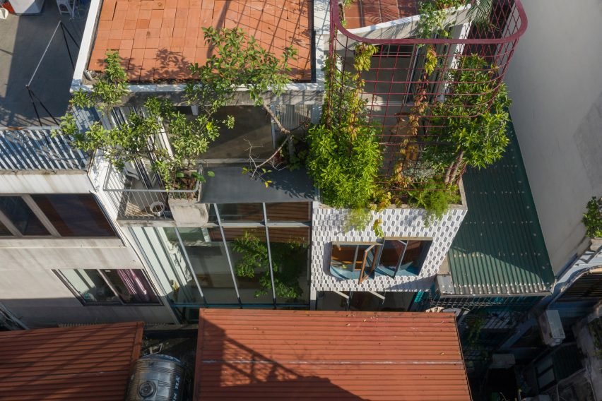 图片[2]-河内巷道空间重构：ODDO Architects 的 TH+ 住宅改造设计解析-灵感屋